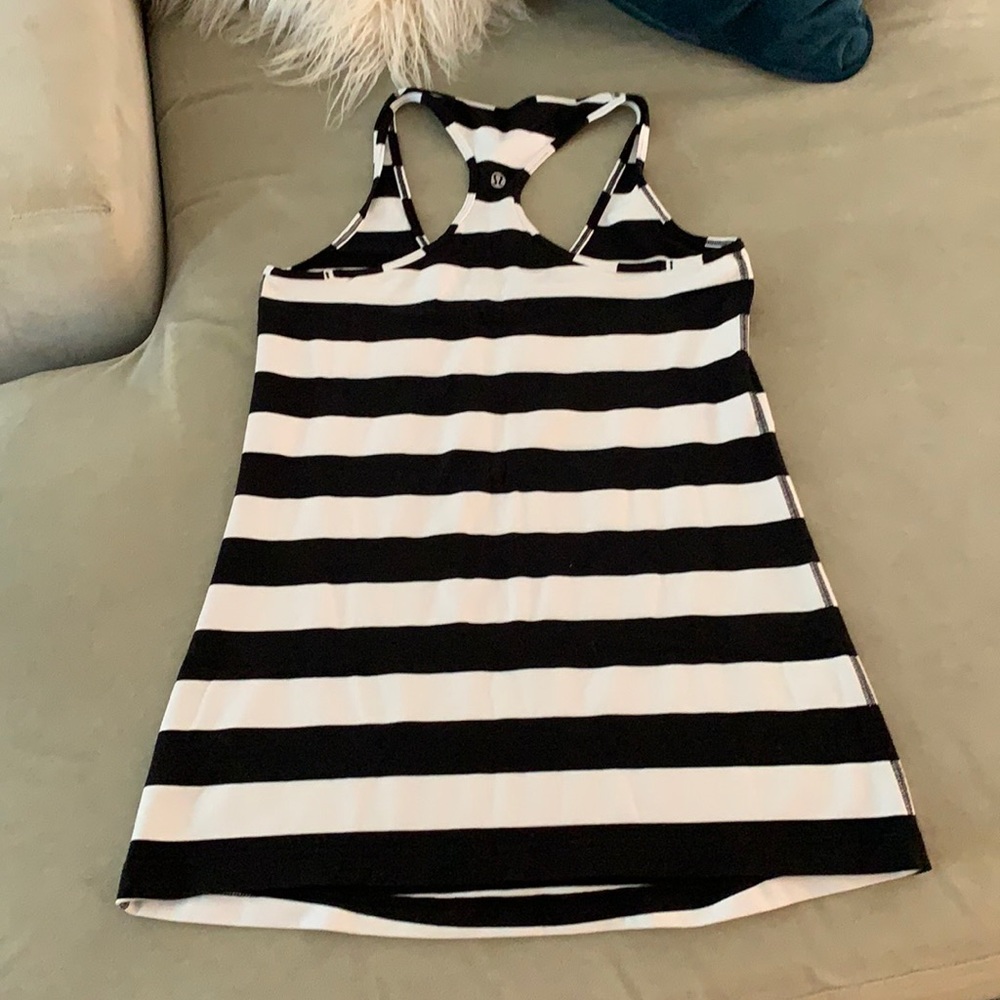 Lululemon tank size 8